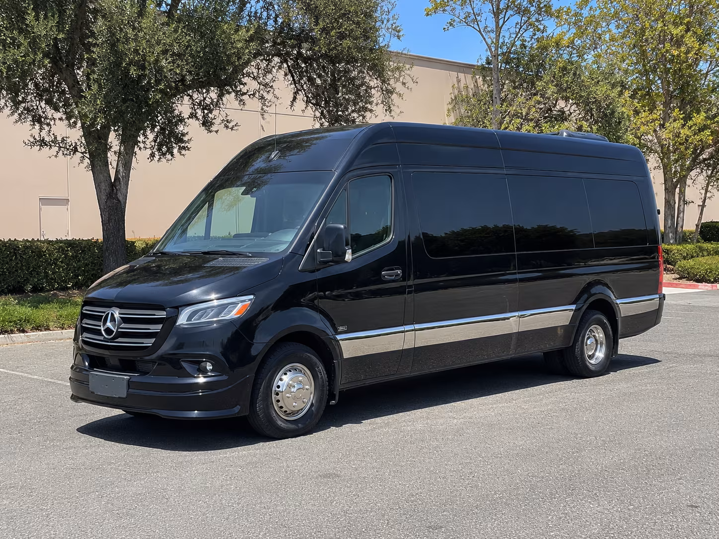 Rent a Bus to Hampton Coliseum