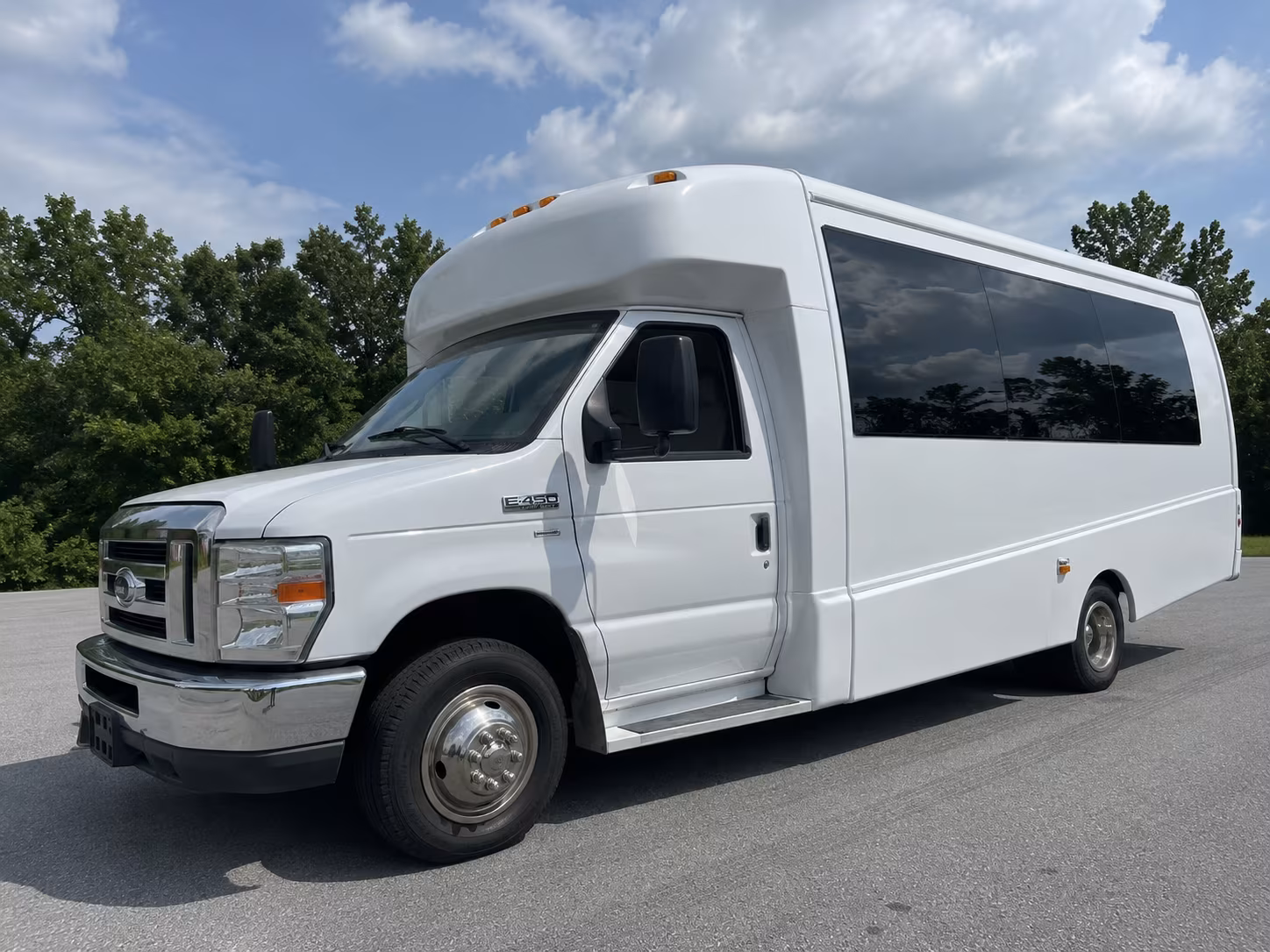 Virginia Beach Winery Tour & Pub Crawl Transportation party bus exterior