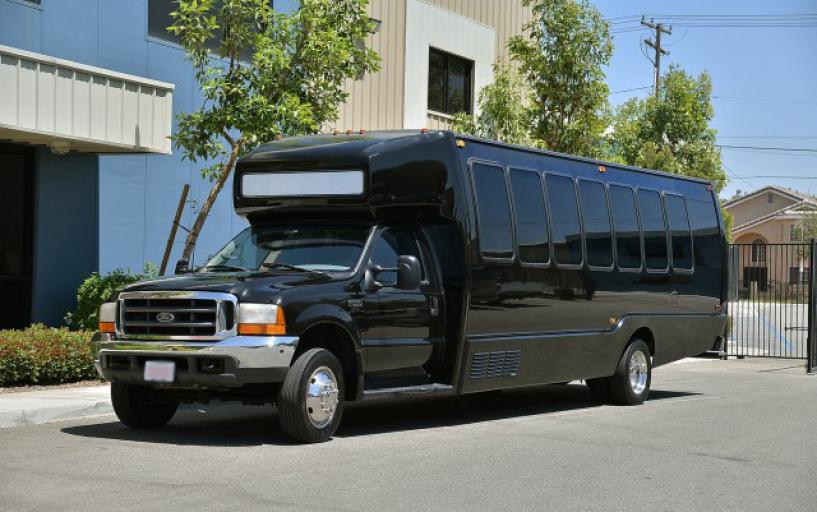 Virginia Beach 25 Passenger Party Bus